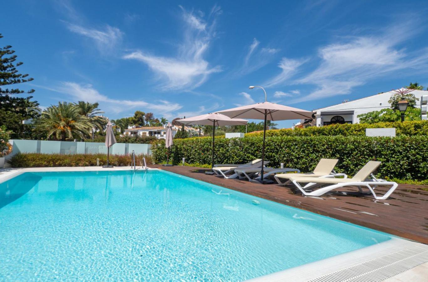 Modern Flat With Private Garden In Royal Banus Apartamento